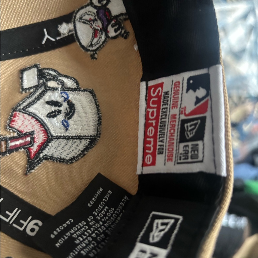 New era supreme hat White 'S' Logo - Picture 6 of 6